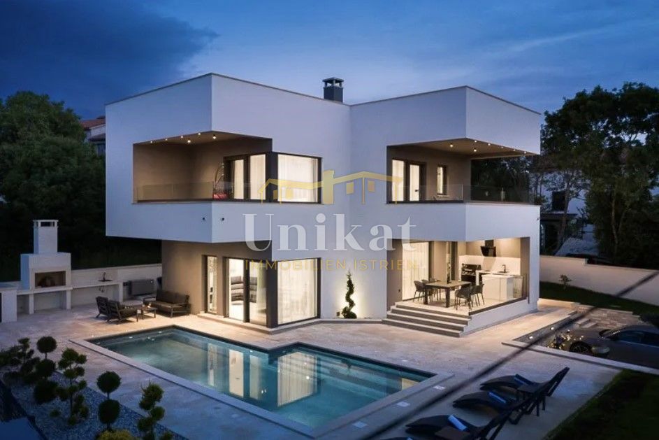 Splendida villa con vista mare nei dintorni di Marčana